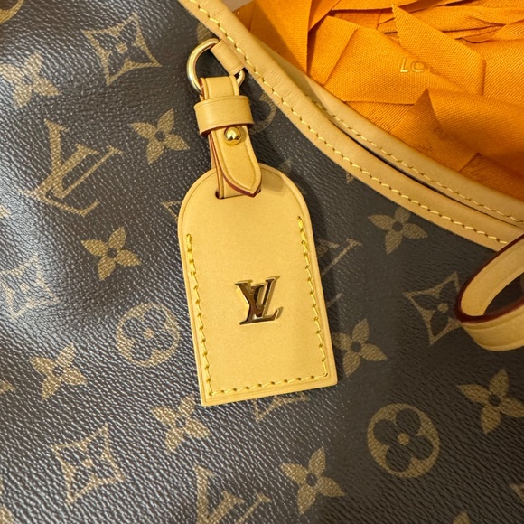 Louis Vuitton CarryAll MM - Picture 17 of 17